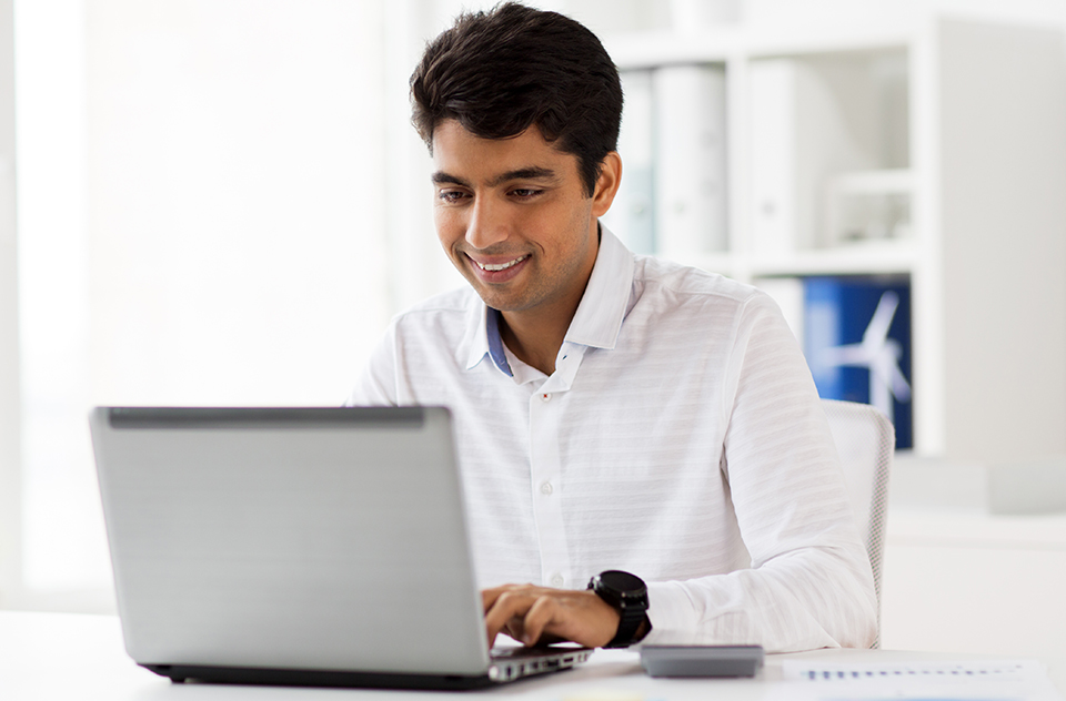 Man using computer - front